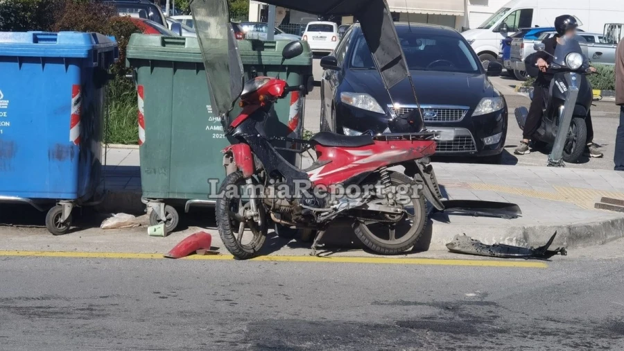 Τροχαίο ατύχημα στη Λαμία: Όχημα συγκρούστηκε με μηχανάκι ντελίβερι – Τραυματίστηκε ο διανομέας