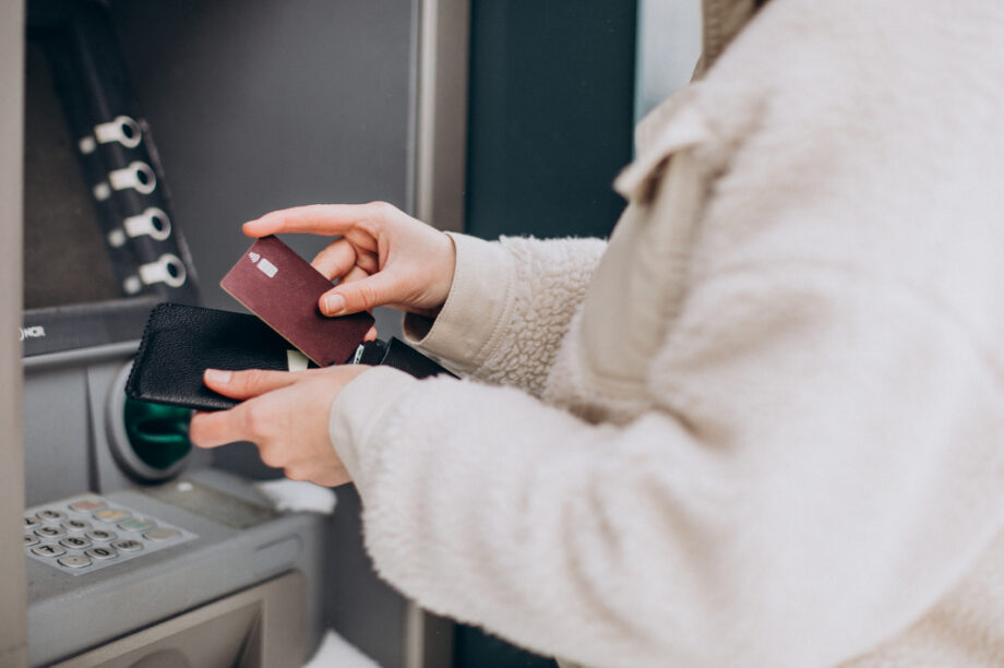 ΤΡΑΠΕΖΑ ΤΡΑΠΕΖΕΣ ΑΤΜ