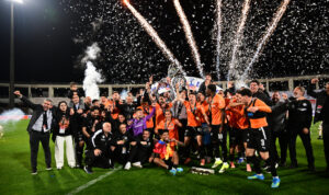 Συγκινητική στιγμή: Λύγισε στον αέρα της μετάδοσης ο Μάνος Σουργιάς για το Κύπελλο του ΟΦΗ!