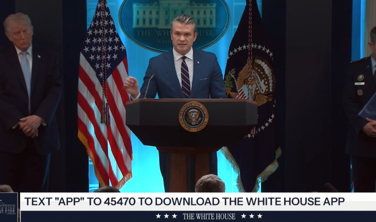 Έρχεται το μεγαλύτερο πλήγμα κατά του Ιράν σύμφωνα με τον Υπουργό Άμυνας των ΗΠΑ: «Αυτός ο πρόεδρος δεν παίζει παιχνίδια»