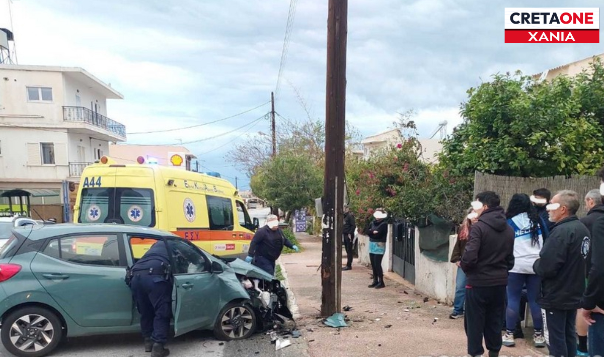 Αναστάτωση στο κέντρο των Χανίων: Όχημα έπεσε σε στύλο της ΔΕΗ – Στο νοσοκομείο ο οδηγός (φώτο)