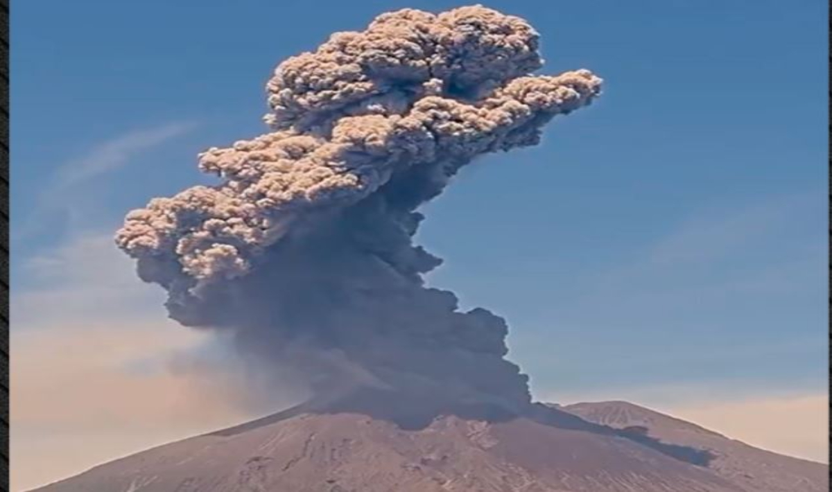 Ιαπωνία: «Ξύπνησε» το ηφαίστειο Σακουρατζίμα – Τεράστια σύννεφα τέφρας στον ουρανό (βίντεο)