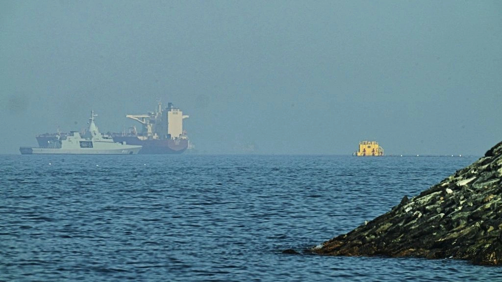UKMTO: «Κρίσιμη» παραμένει η απειλή για τα Στενά του Ορμούζ