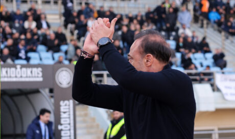 Κόντης Χειροκρότημα
