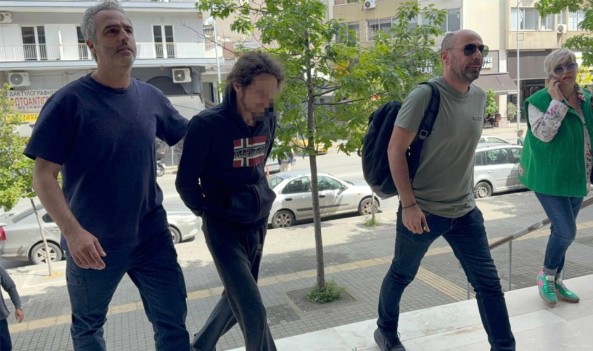 Δολοφονία στη Θεσσαλονίκη: Στον εισαγγελέα οι κατηγορούμενοι που έδεσαν τούβλα στη σορό και την πέταξαν στον Λουδία Ποταμό