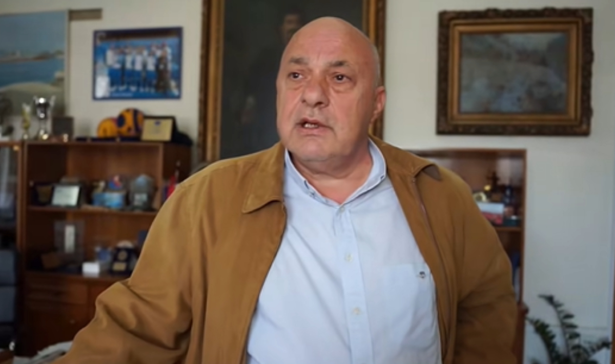 Αχχιλέας Μπέος για Ακύλα: «Τραγική εικόνα για την Ελλάδα ένα παιδί να κουνάει τον κ@@@ του» (βίντεο)