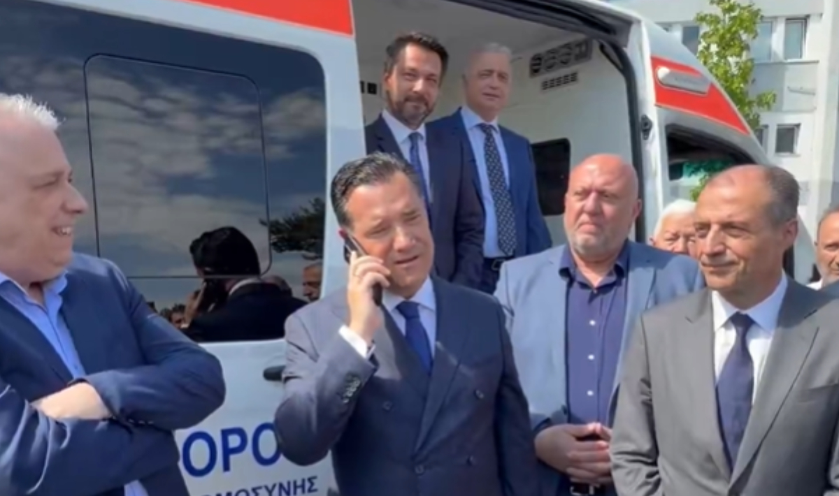 Δωρεά ασθενοφόρου από αγρότισσα στο Γενικό Νοσοκομείο Βέροιας – Το τηλεφώνημα Γεωργιάδη (βίντεο)