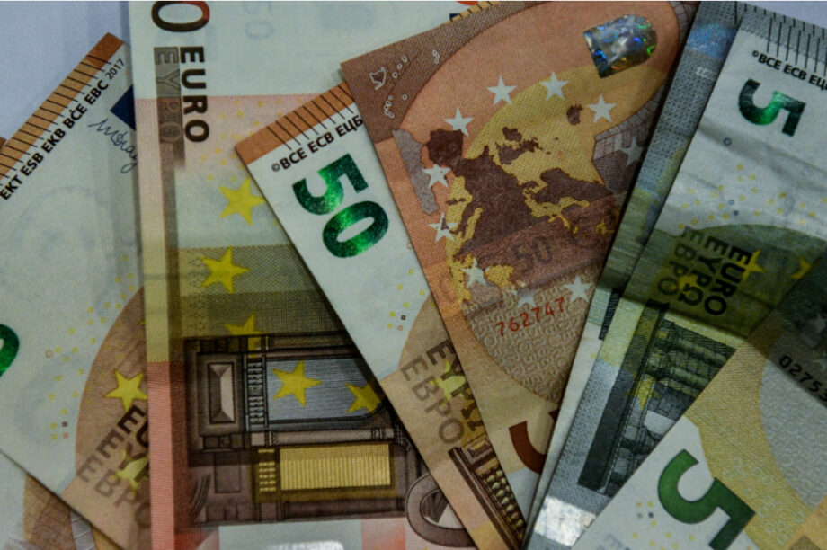 Χρήματα Ευρώ Μετρητά