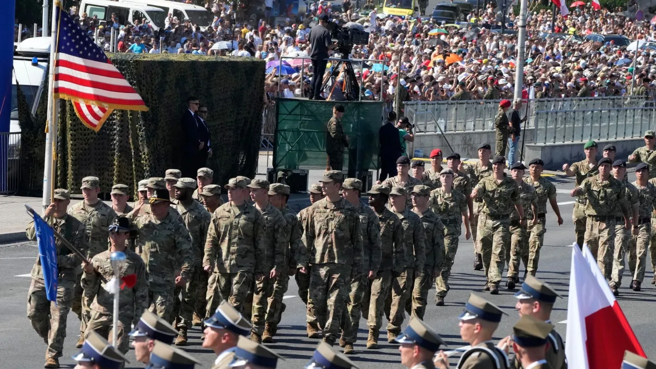 Ο Τραμπ στέλνει 5.000 Αμερικανούς στρατιώτες στην Πολωνία