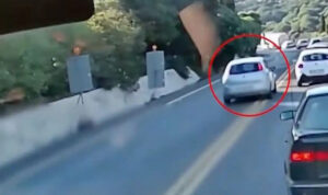Ηράκλειο: Οργή για οδηγό που προσπέρασε 8 αυτοκίνητα σε επικίνδυνο σημείο