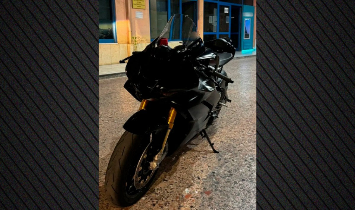 Συνελήφθη 37χρονος που έτρεχε με 240χλμ/ώρα με την μηχανή του – Τον «κάρφωσαν» τα βίντεο του στα social media