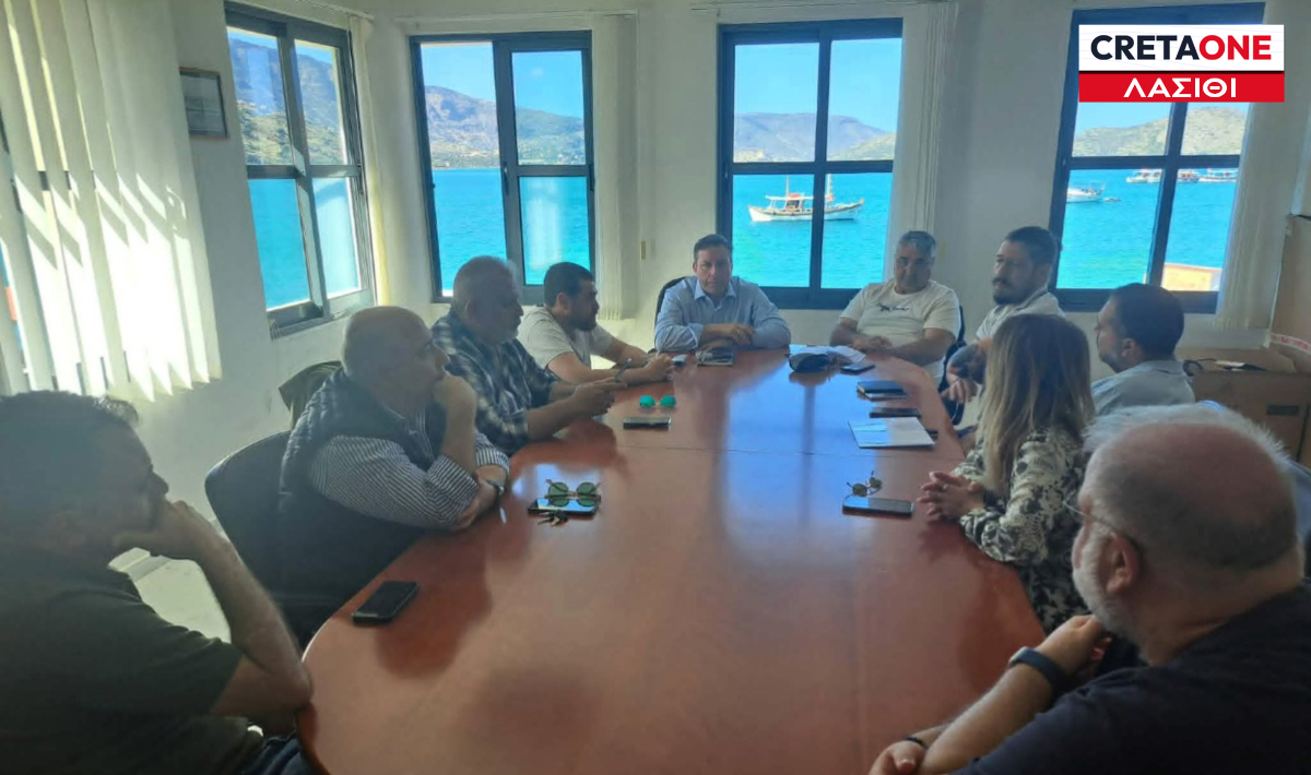 Γενική συνέλευση στην Ελούντα παρουσία του δημάρχου Αγίου Νικολάου Μανώλη Μενεγάκη