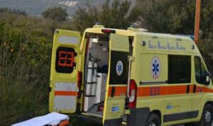 48χρονος μοναχός δίνει μάχη για τη ζωή του στο Άγιο Όρος – Πήδηξε από ασθενοφόρο που ήταν εν κινήσει