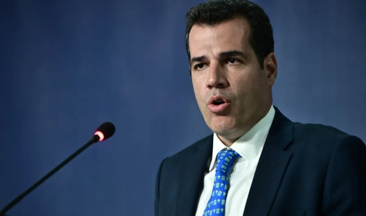 Πλεύρης: «Μειώσαμε τις μεταναστευτικές ροές κατά 70% – Τα σύνορα δεν είναι ξέφραγο αμπέλι»