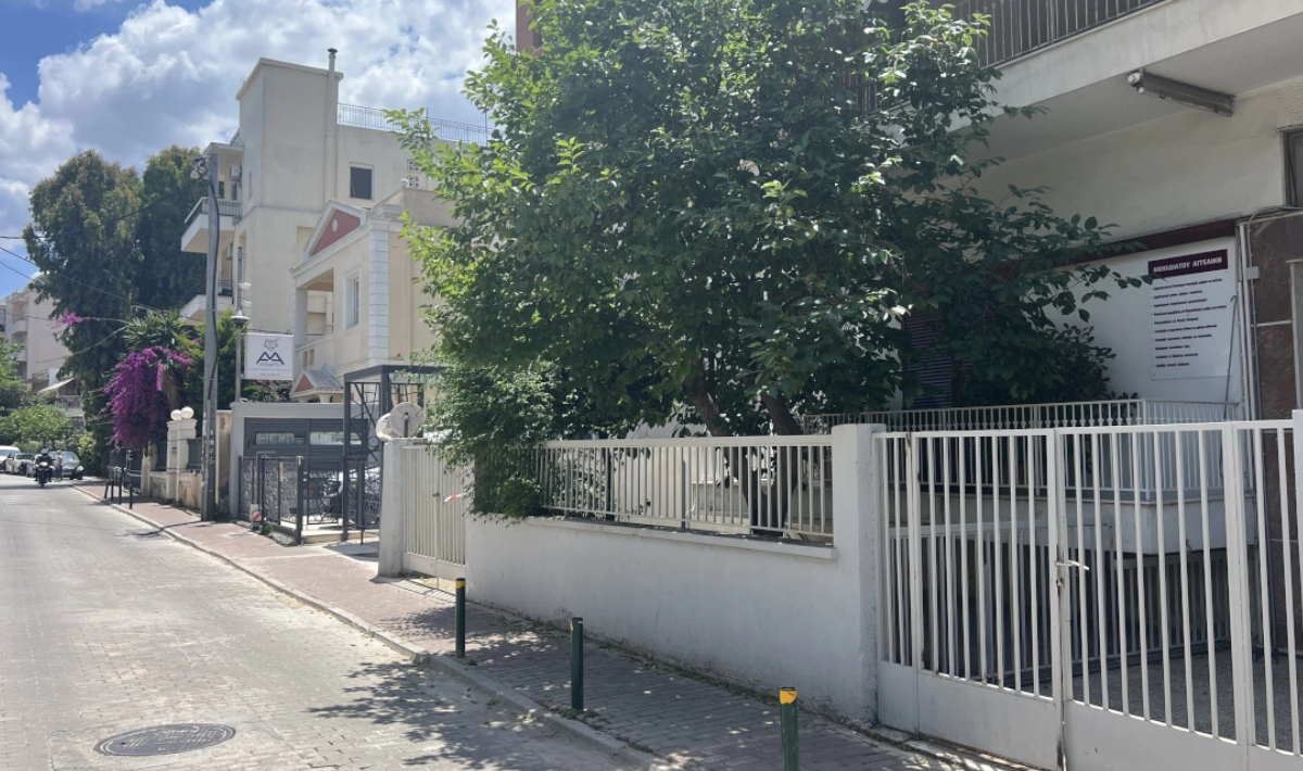 Συναγερμός στο Νέο Ηράκλειο με μαχαιρωμένο άνδρα – Οι κραυγές βοήθειας που αναστάτωσαν τη γειτονιά