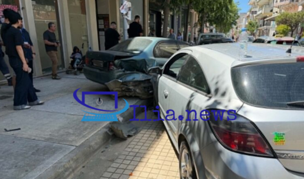 Πανικός στην Αμαλιάδα, αυτοκίνητο έπεσε πάνω σε παρκαρισμένα ΙΧ στο κέντρο της πόλης