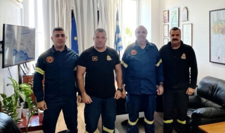 πυροσβέστες συνάντηση με Συντονιστή