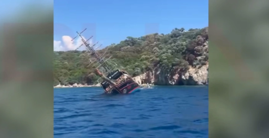 Τουρκία: Βυθίστηκε τουριστικό πλοίο στα ανοιχτά της Μαρμαρίδας – Σώοι όλοι οι επιβάτες