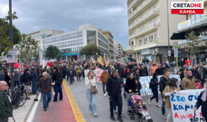 Χανιά: Μαζική συμμετοχή στην απεργιακή συγκέντρωση της εργατικής Πρωτομαγιάς (φώτο)
