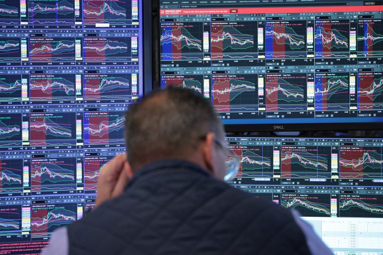 Συμφωνία ΗΠΑ-Ιράν: Ράλι στις διεθνείς αγορές και βουτιά 4% για το πετρέλαιο