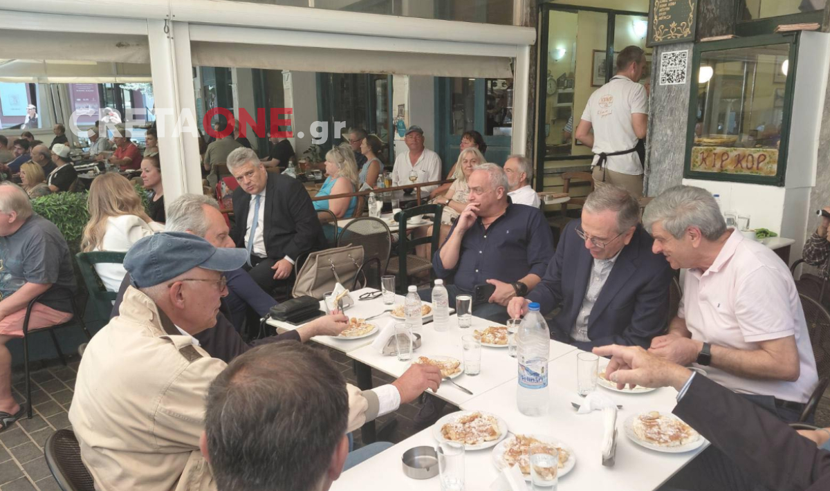 Ο εν ενεργεία Μεσσηνίος βουλευτής δίπλα στον Αντώνη Σαμαρά – Έρχεται η διαγραφή;