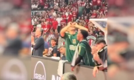 Η αντίδραση Σλούκα στις εις βάρος του αποδοκιμασίες (βίντεο)