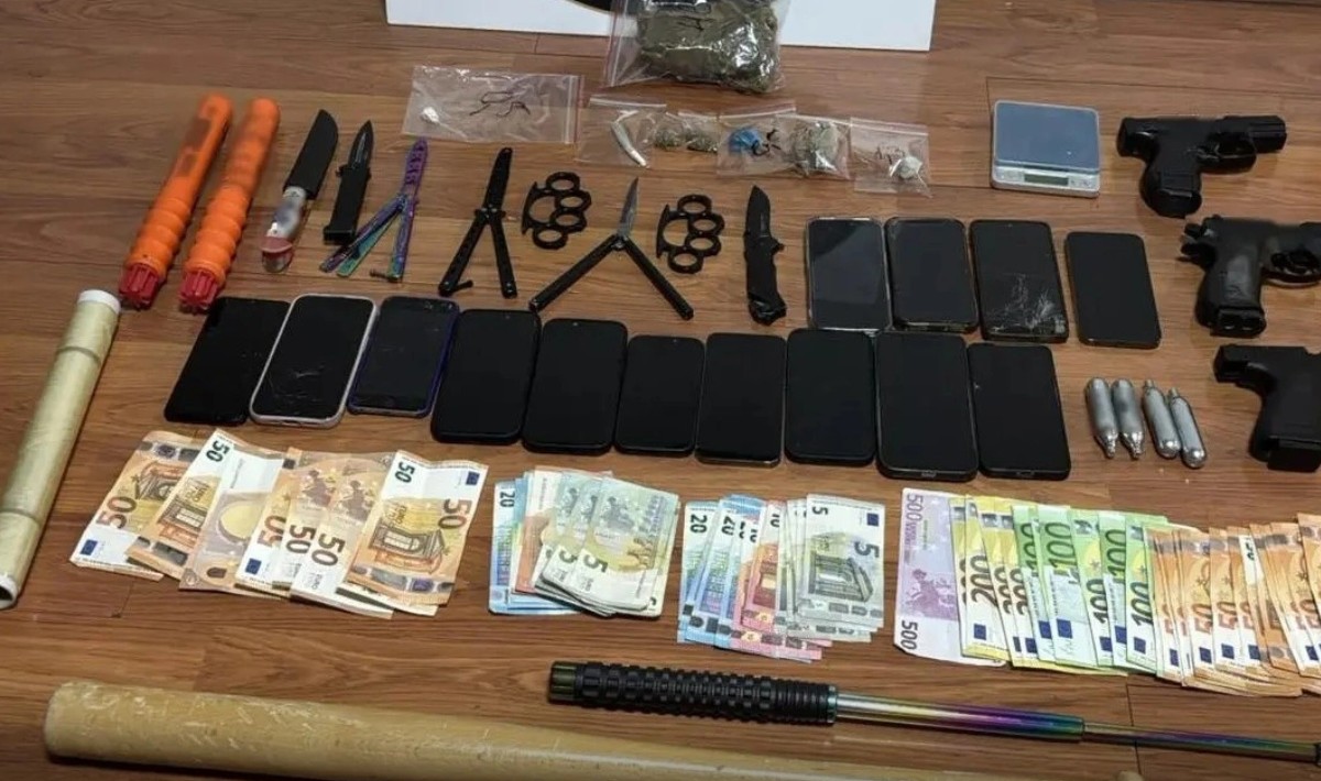 Προφυλακιστέοι επτά από τους εννέα κατηγορούμενους για την κοκαΐνη σε σχολεία των βορείων προαστίων