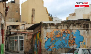Πεδίο μάχης η Αγία Τριάδα: Άγρια συμπλοκή με τραυματίες και σκηνές τρόμου στους δρόμους