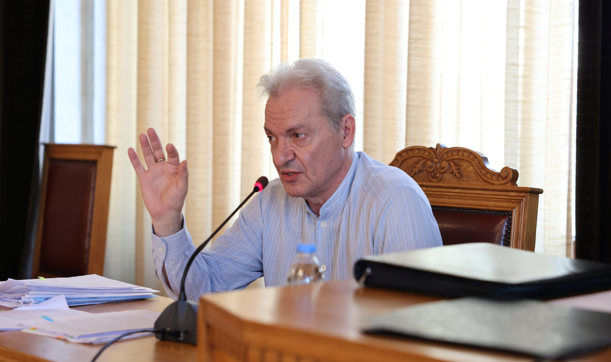 Το άδειασμα Καλοκαιρινού στον Αρναουτάκη και το… χαμένο πολιτικό κεφάλαιο