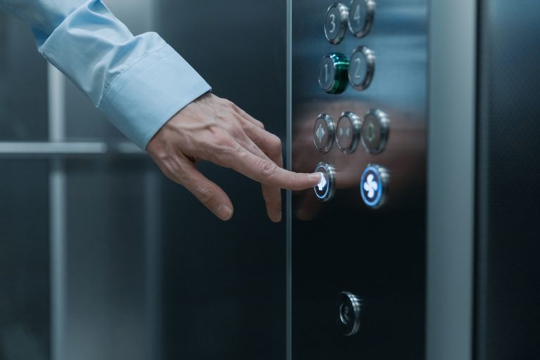 Ανελκυστήρες: Αντίστροφη μέτρηση για την απογραφή – Λήγει στις 30 Ιουνίου η προθεσμία