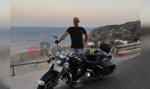 Έγκλημα στο Αίγιο: Αυτός είναι ο Ιταλός που προσήχθη για τη διπλή δολοφονία μάνας και γιου – «Κοιμόμουν, δεν άκουσα τίποτα»