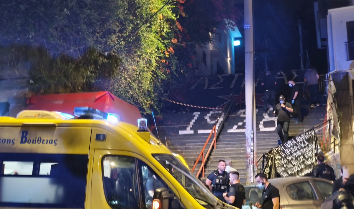 Δολοφονία στα Εξάρχεια: Ο δράστης διέφυγε προς τον λόφο του Στρέφη