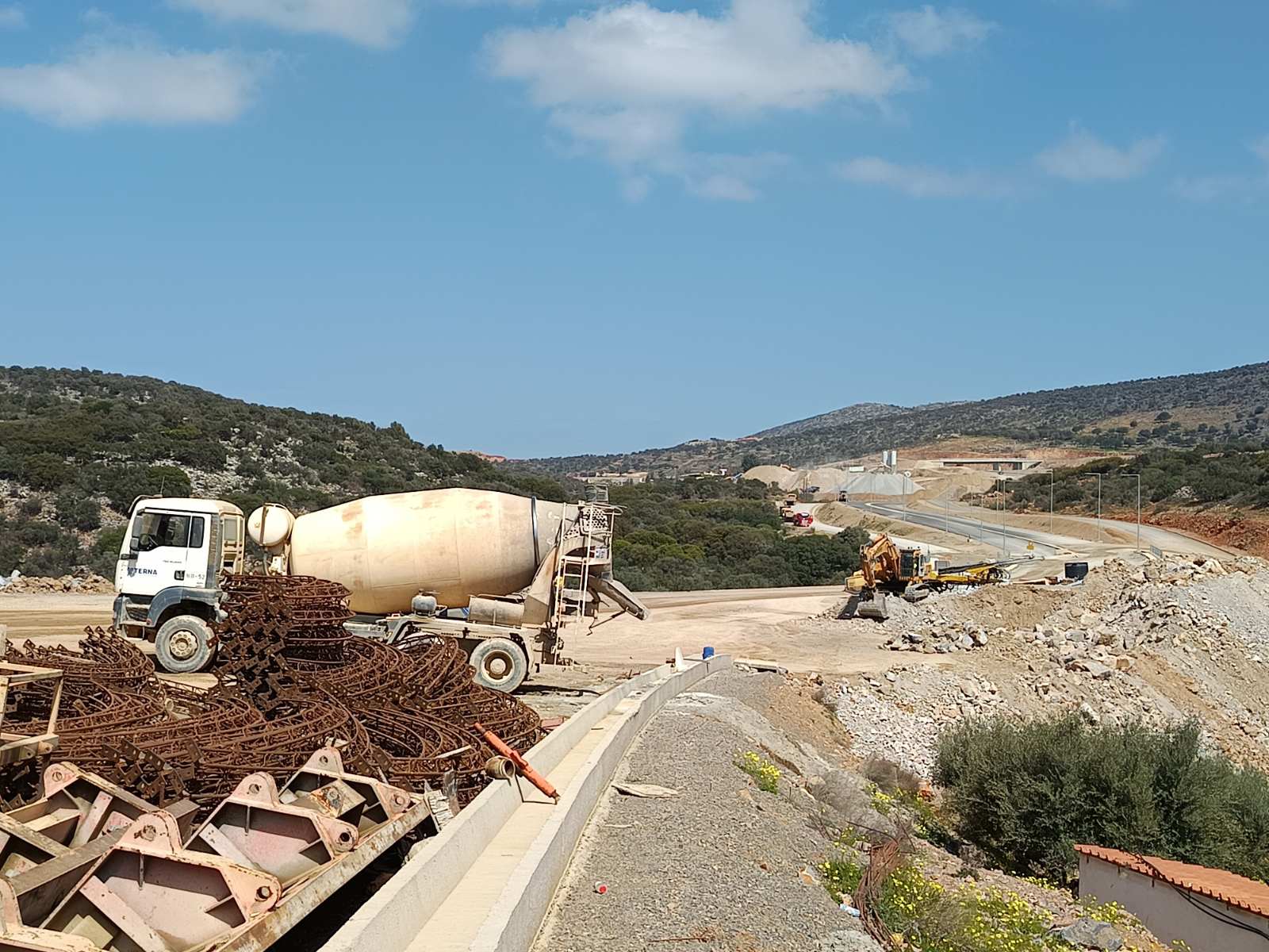 στον αέρα τα δημόσια έργα στην Κρήτη 