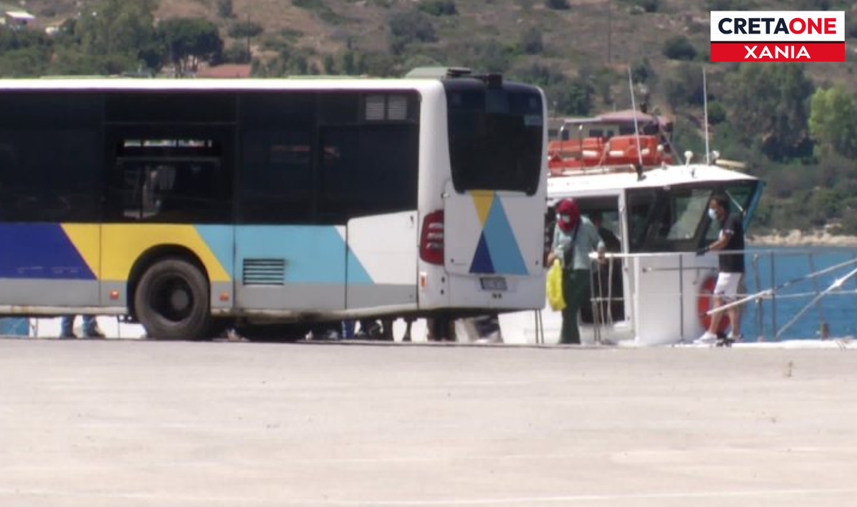 Χανιά: Από τη Σούδα στην Αγυιά οι 29 διασωθέντες μετανάστες
