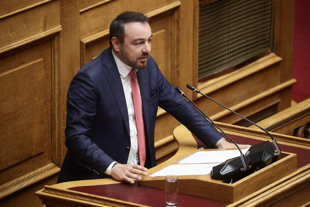 Κοινοβουλευτική παρέμβαση για τις μαζικές εξαιρέσεις έργων ΑΠΕ από το νέο Χωροταξικό Πλαίσιο