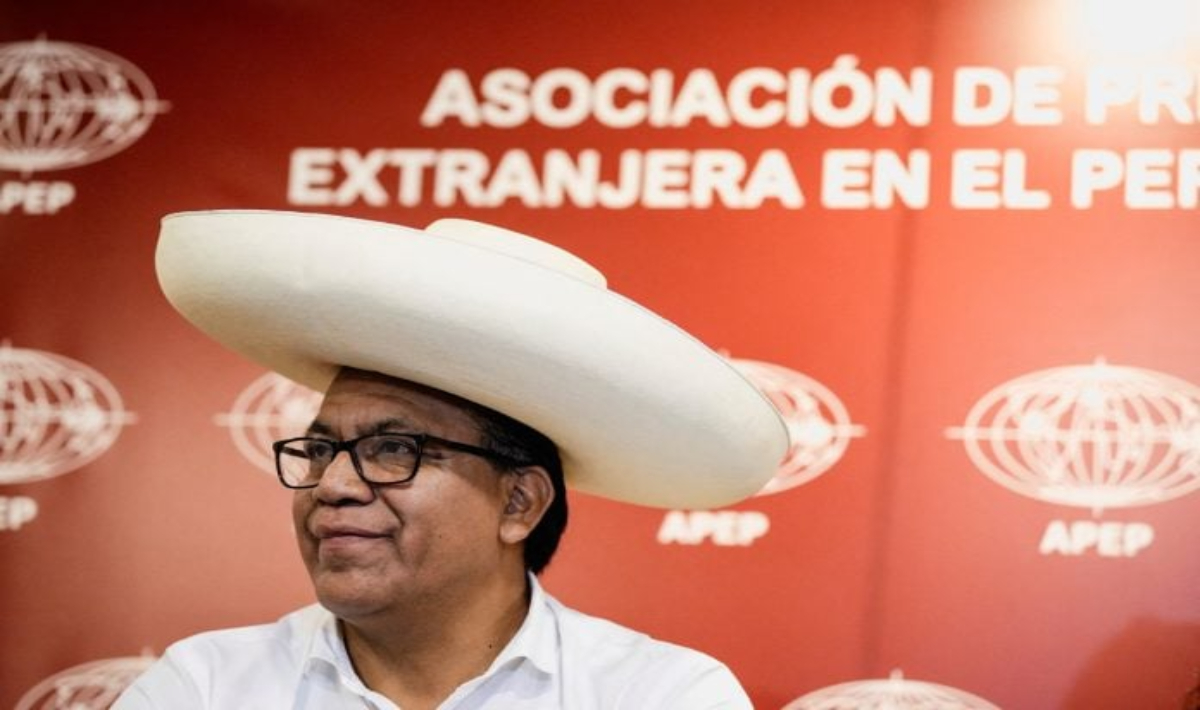 Περού: Στο εδώλιο ο υποψήφιος πρόεδρος Ρομπέρτο Σάντσες λίγο πριν τις κάλπες