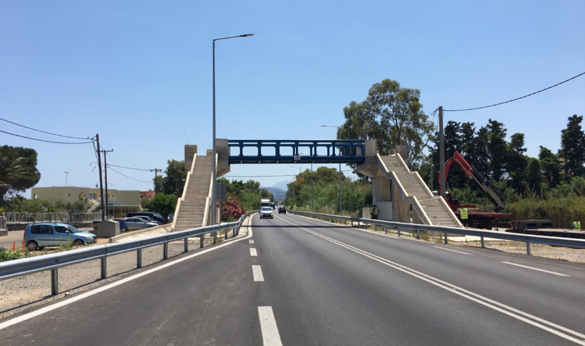 Με επιτυχία η τοποθέτηση της τρίτης μεταλλικής κατασκευής της πεζογέφυρας Π3 στον Β.Ο.Α.Κ