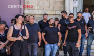 Ένοχος κρίθηκε ο κατηγορούμενος για τη φθορά στην ιδιοκτησία των εμπλεκόμενων στην υπόθεση Δασκαλάκη – Ξέσπασαν οι συνήγοροι της οικογένειας (Βίντεο)