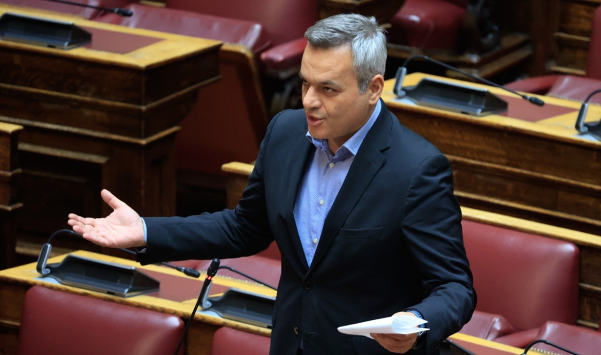 Στη Βουλή, από τον Χάρη Μαμουλάκη, η διαμαρτυρία της Ένωσης Υπαλλήλων Πυροσβεστικού Σώματος Περιφέρειας Κρήτης