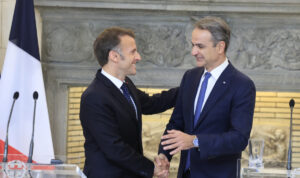 Σε επιφυλακή η Αθήνα για θερμό επεισόδιο με την Τουρκία – Ο Μητσοτάκης, μετά τον Αλ Σίσι, ενημερώνει τον Μακρόν