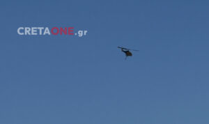 Με ενισχύσεις από τα Χανιά η μάχη με τη φωτιά στο Μελιδοχώρι Ηρακλείου