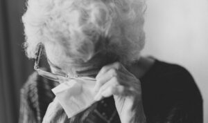 Θύμα μεγάλης απάτης μητέρα γνωστής δικηγόρου (βίντεο)