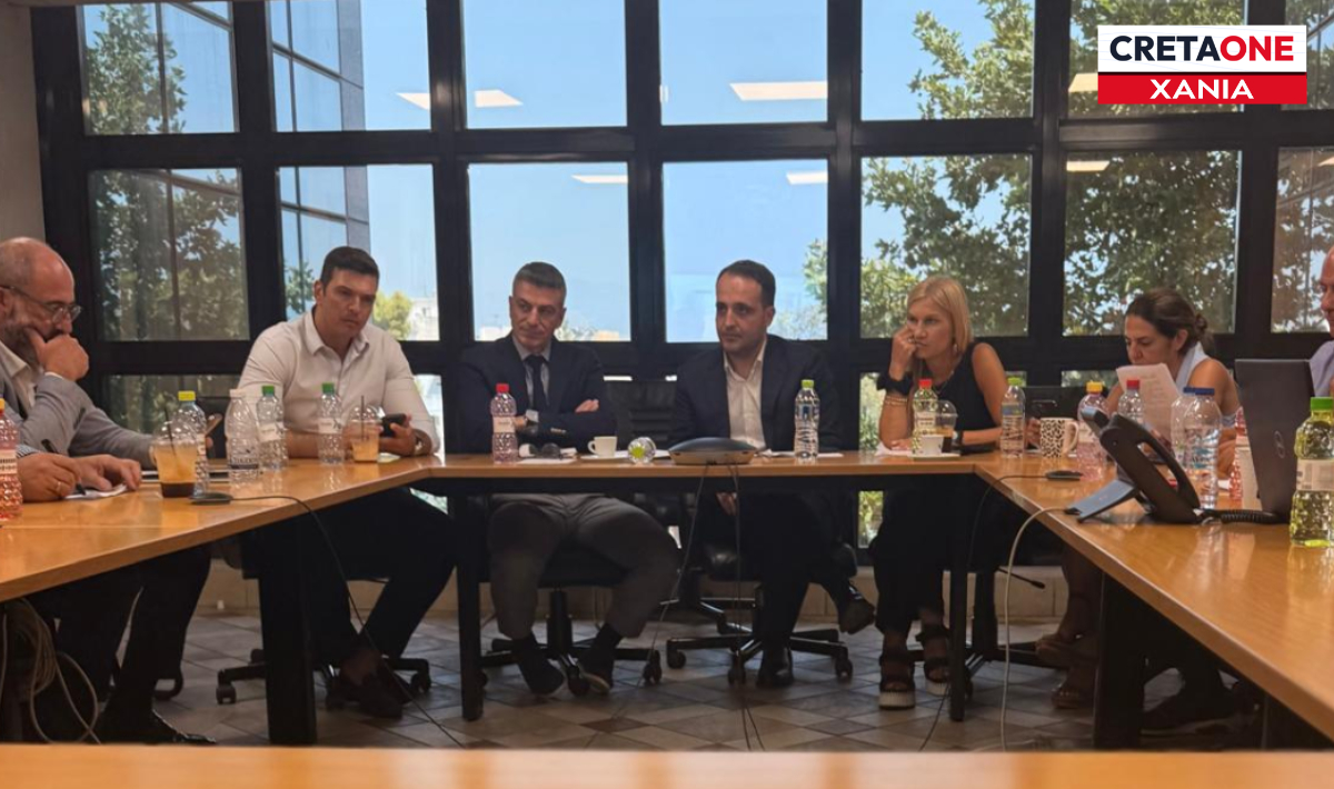Σέβη Βολουδάκη: Συνάντηση εργασίας στο Κτηματολόγιο για τα ζητήματα των Χανίων