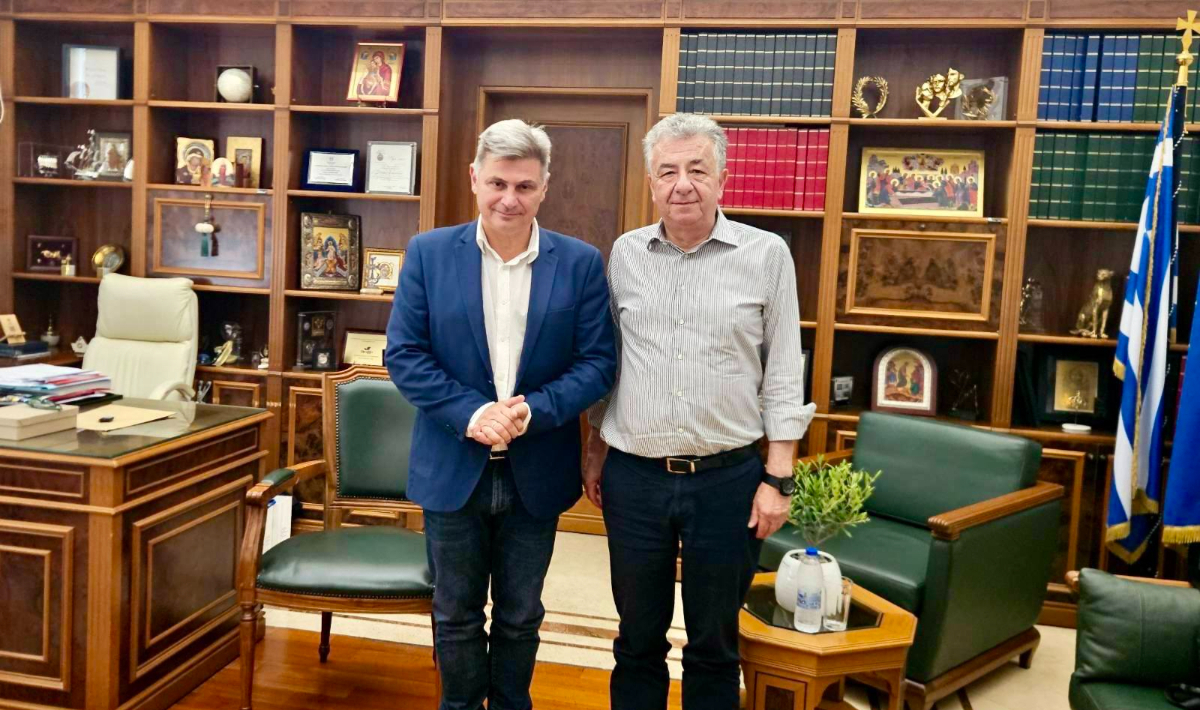 Συνάντηση Περιφερειάρχη Κρήτης Σταύρου Αρναουτάκη με τον Ευρωβουλευτή Νικόλα Φαραντούρη