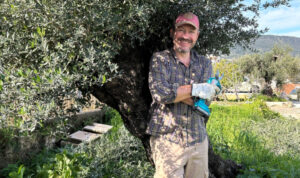 Ο Νορβηγός που ερωτεύτηκε την Κρήτη: «Εδώ γίνομαι καλύτερος άνθρωπος»