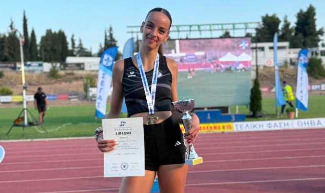 Πρωταθλήτρια Ελλάδος η ταλαντούχα σπρίντερ του ΟΦΗ Παρασκευή Μακατουνάκη