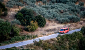Ώρες αγωνίας στην Βιάννο: Αναζητούν 70χρονη με άνοια – Μεγάλη η κινητοποίηση για τον εντοπισμό της