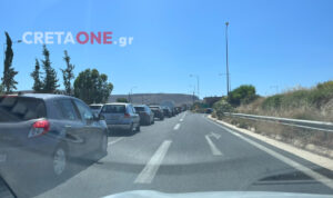 Κυκλοφοριακό «έμφραγμα» στον κόμβο Γουβών προς Ηράκλειο – Δείτε βίντεο και φωτό