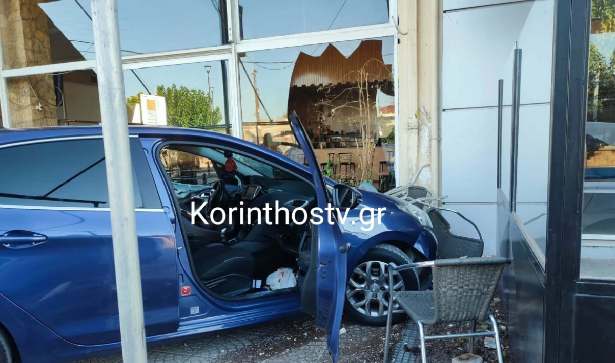 Αυτοκίνητο «μπούκαρε» σε καφενείο έπειτα από μια «τρελή» πορεία στην Κορινθία