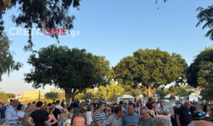 Συγκέντρωση διαμαρτυρίας στην Πλατεία Ελευθερίας για τη δομή μεταναστών στο πρώην εργοστάσιο Σκουλούδη (φωτό, βίντεο)